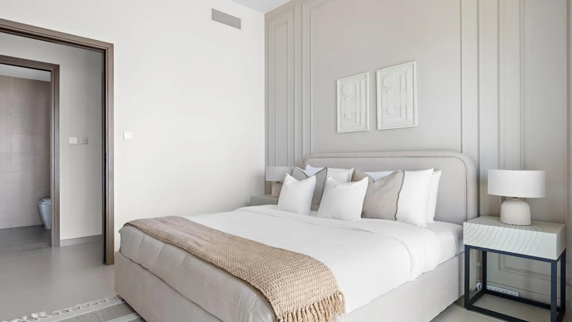 Silkhaus High Floor 2 Bdr Burj Khalifa View Apartment Dubai